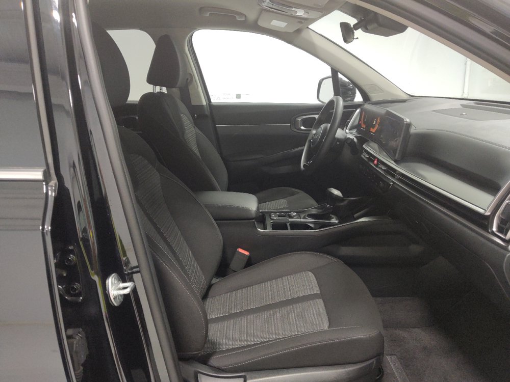 Used 2024 Kia Sorento LX FWD image 21