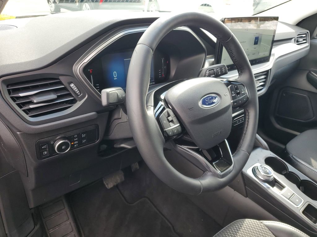 Used 2024 Ford Escape SE image 11