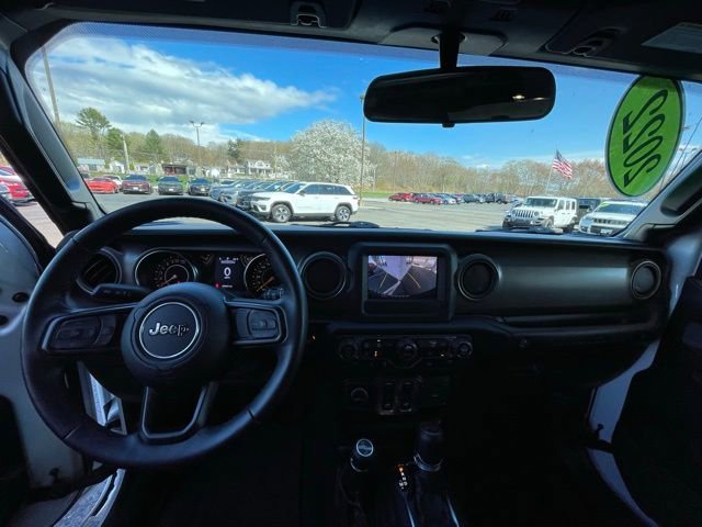 Used 2022 Jeep Wrangler Sport AWD/4WD image 13