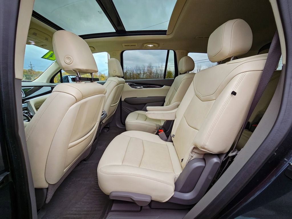 Used 2021 Cadillac XT6 Premium Luxury w/ LPO, Floor Liner Package image 33