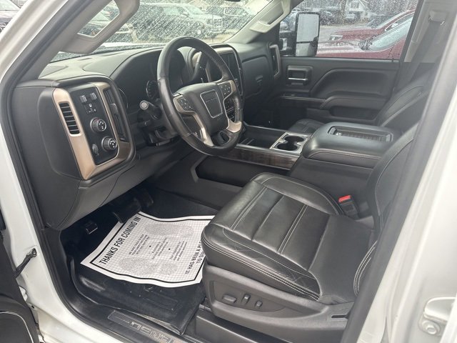Used 2016 GMC Sierra 3500 Denali w/ Duramax Plus Package image 6