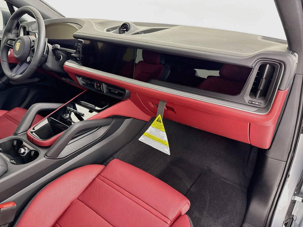 New 2026 Porsche Cayenne Coupe AWD/4WD image 31