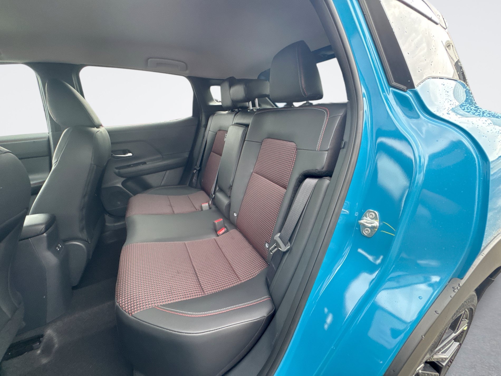 New 2027 Nissan Kicks SR FWD image 14