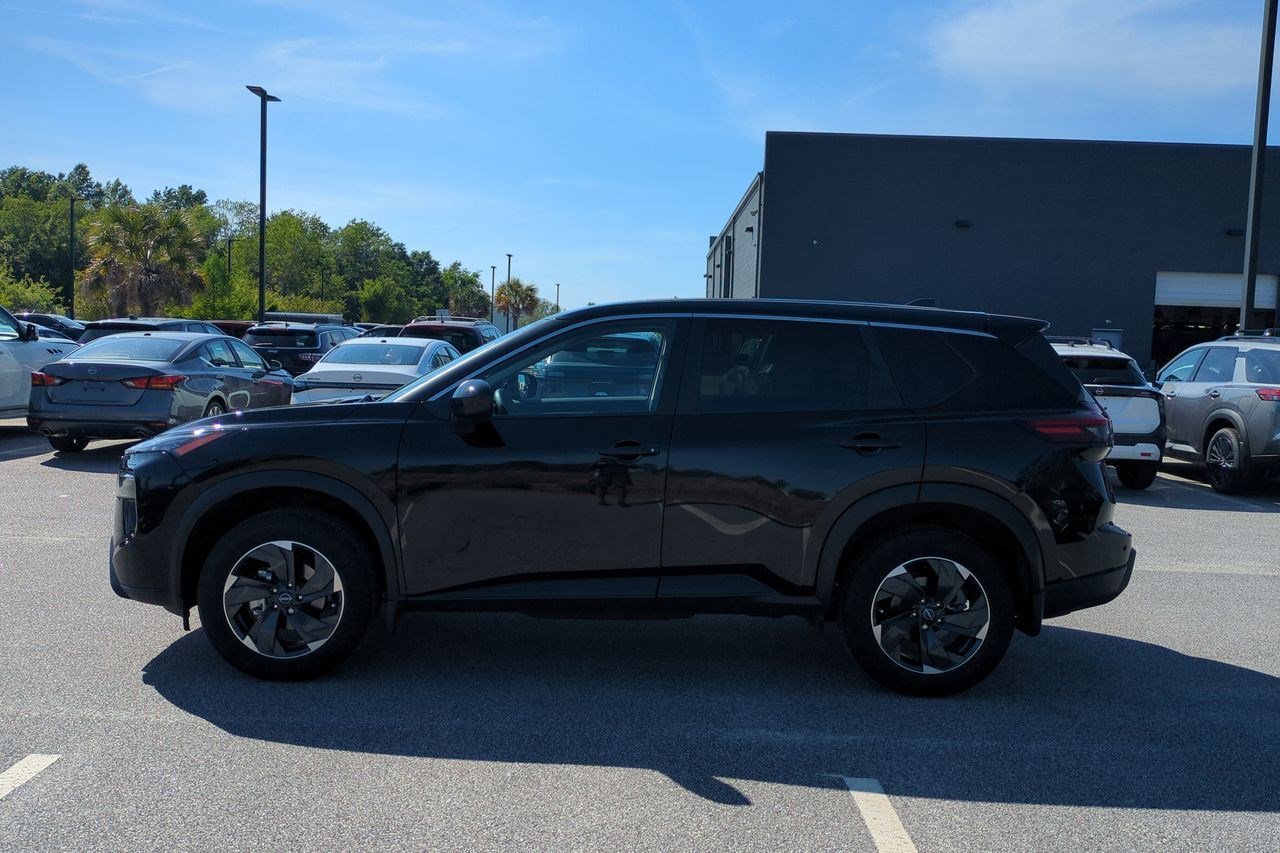 Certified 2024 Nissan Rogue SV FWD image 7