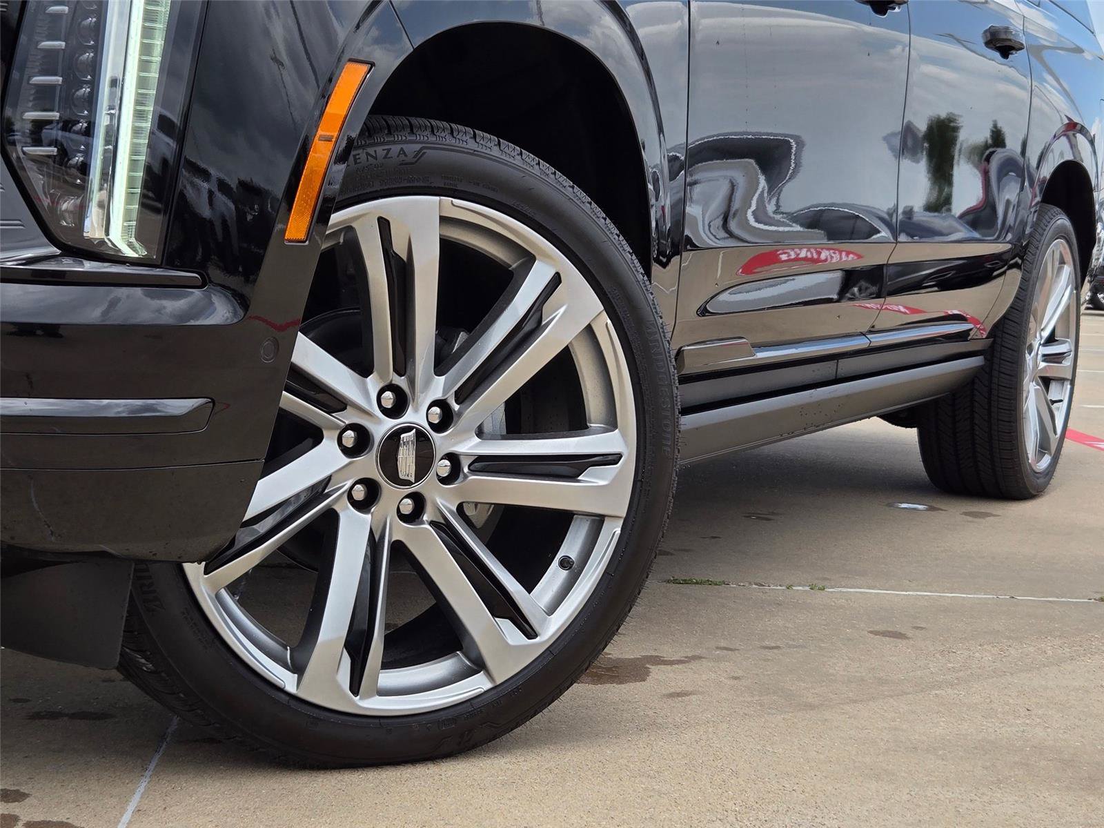 New 2026 Cadillac Escalade ESV Sport w/ Touring Package AWD/4WD image 8