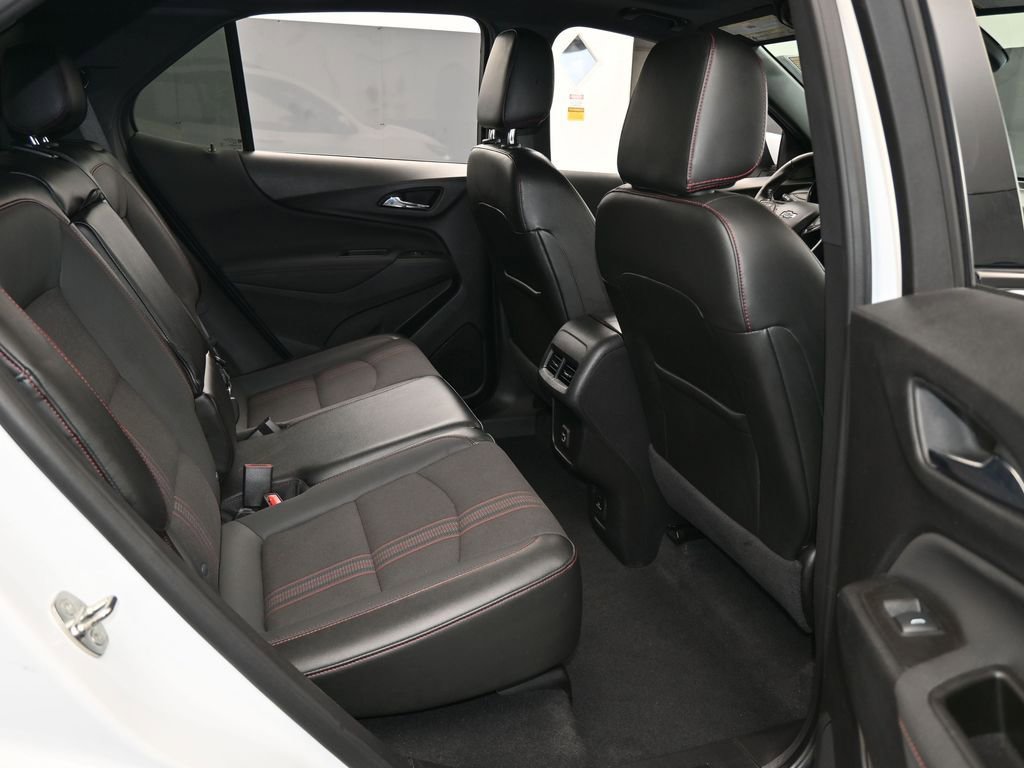 Used 2022 Chevrolet Equinox RS w/ Infotainment Package image 47