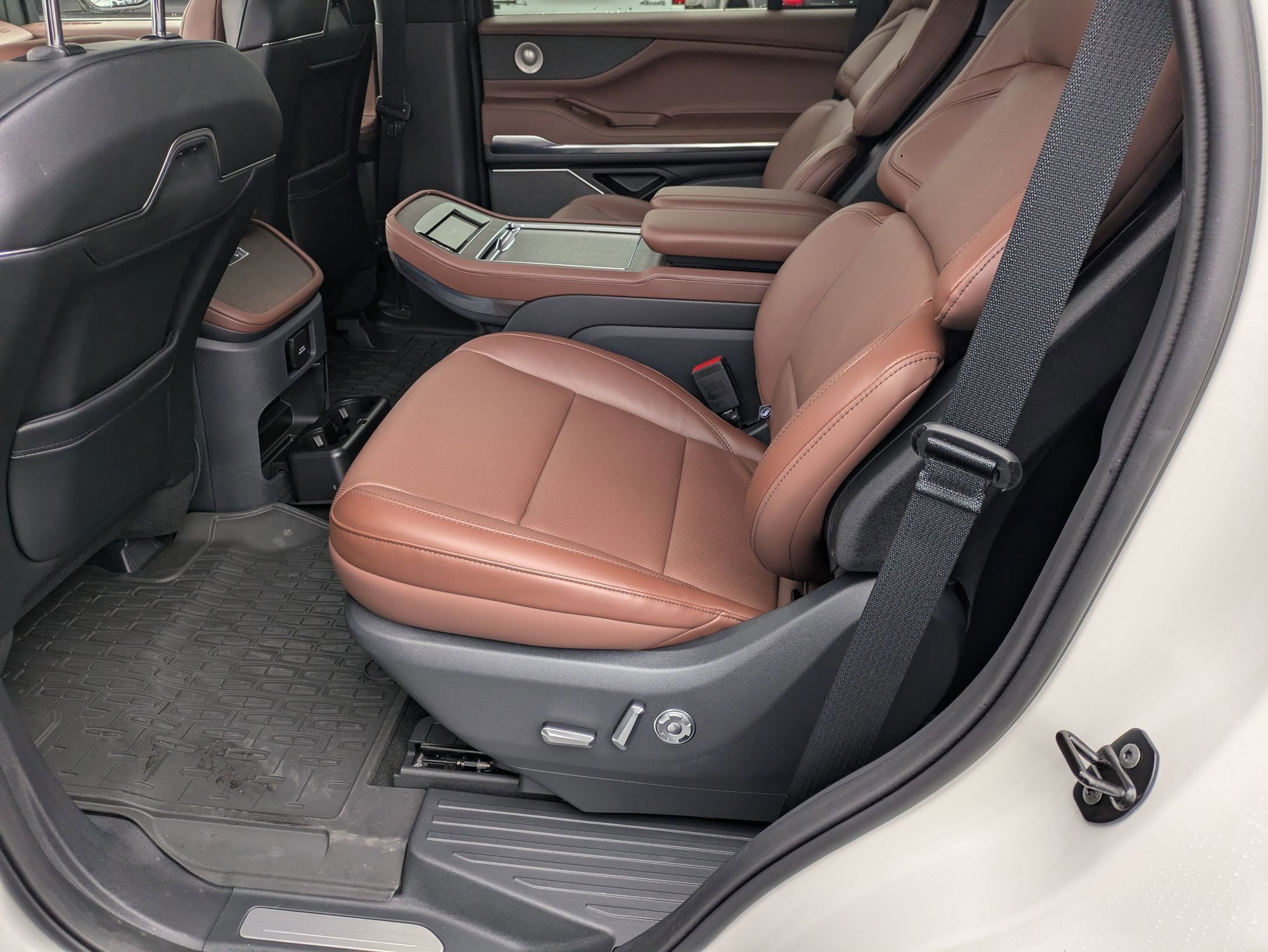 Used 2025 Lincoln Navigator Reserve AWD/4WD image 28