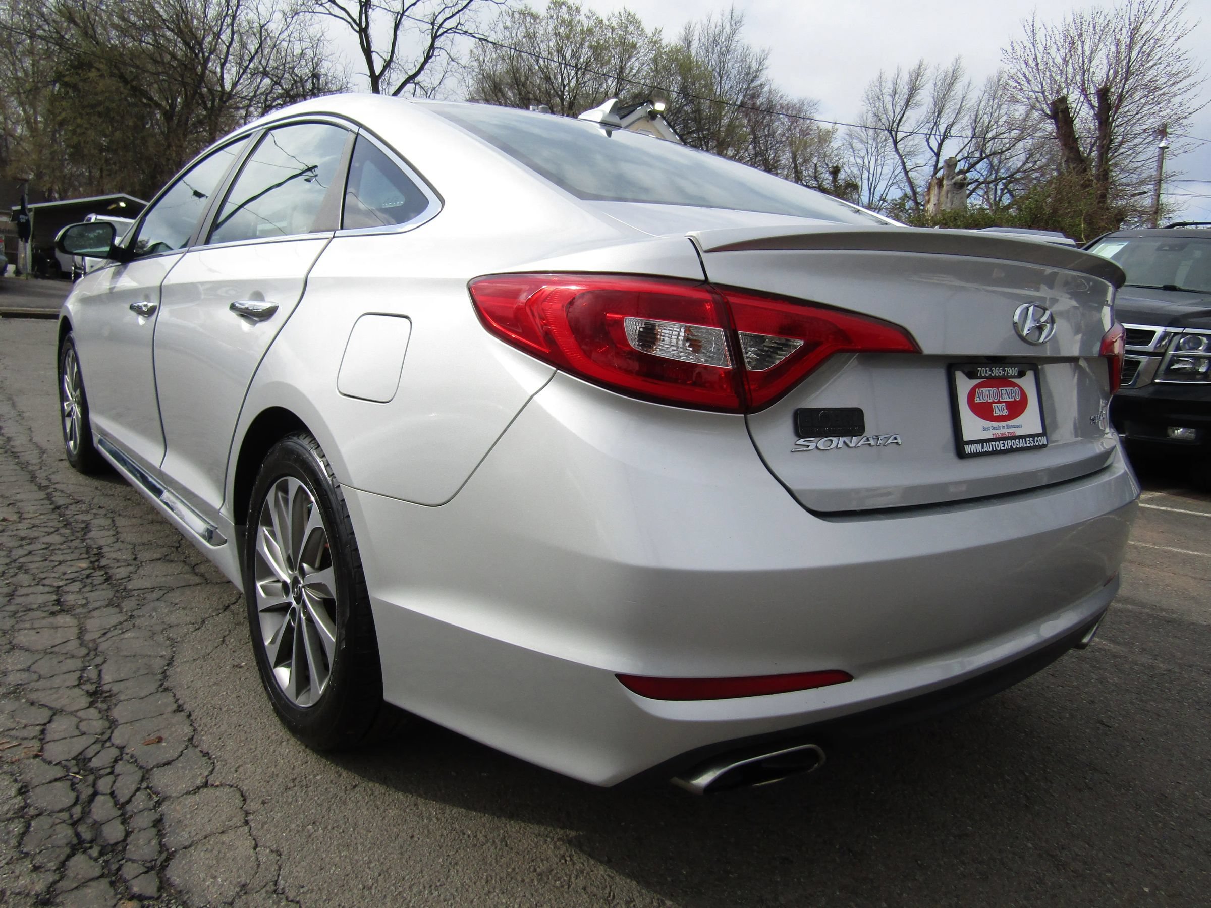 Used 2016 Hyundai Sonata Sport w/ Option Group 1V FWD image 5