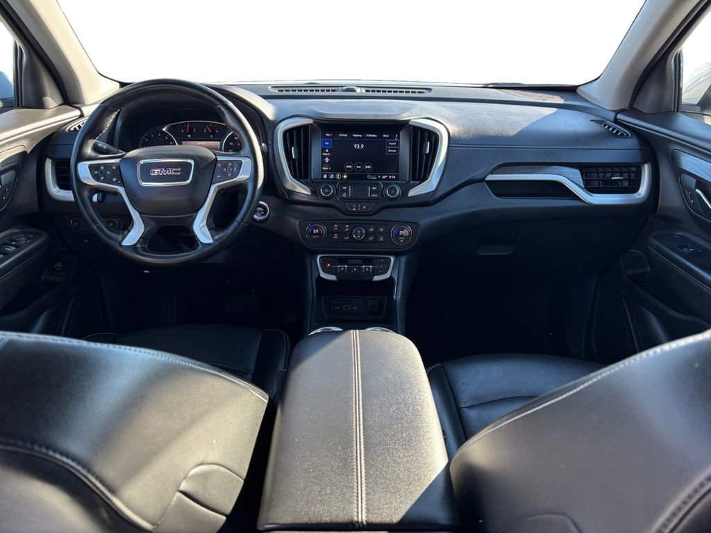 Used 2023 GMC Terrain SLT image 17