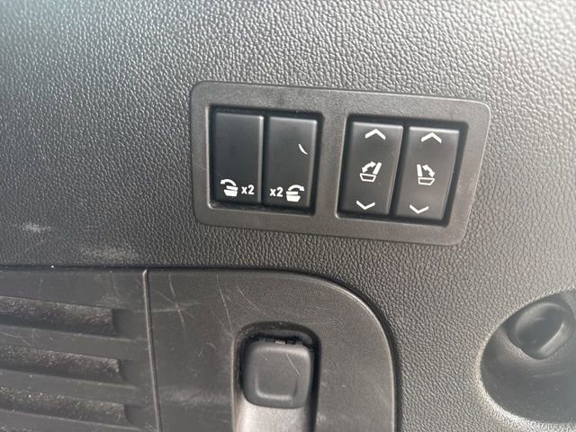 Used 2016 Cadillac Escalade Platinum image 15