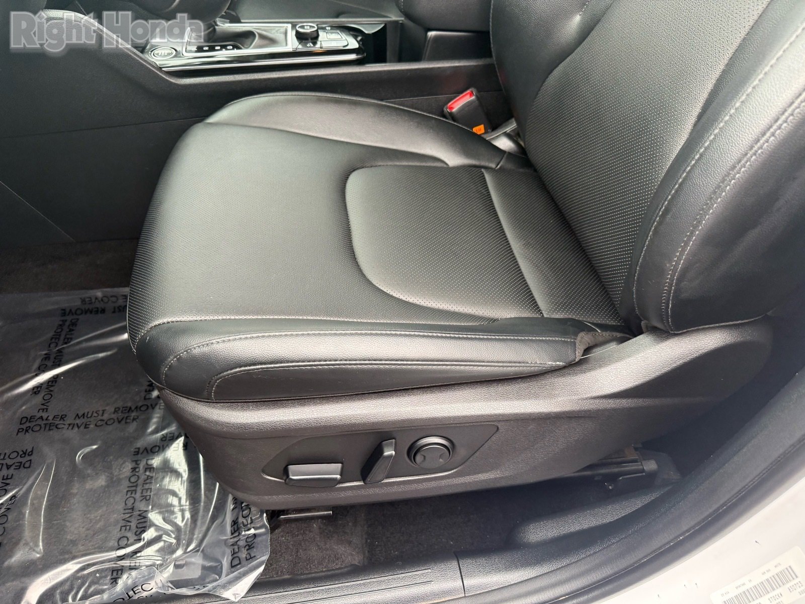 Used 2023 Kia Sportage EX image 13