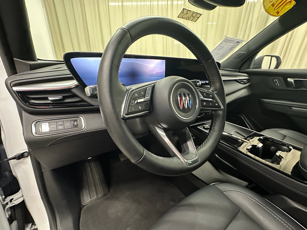 Certified 2025 Buick Enclave Preferred image 27