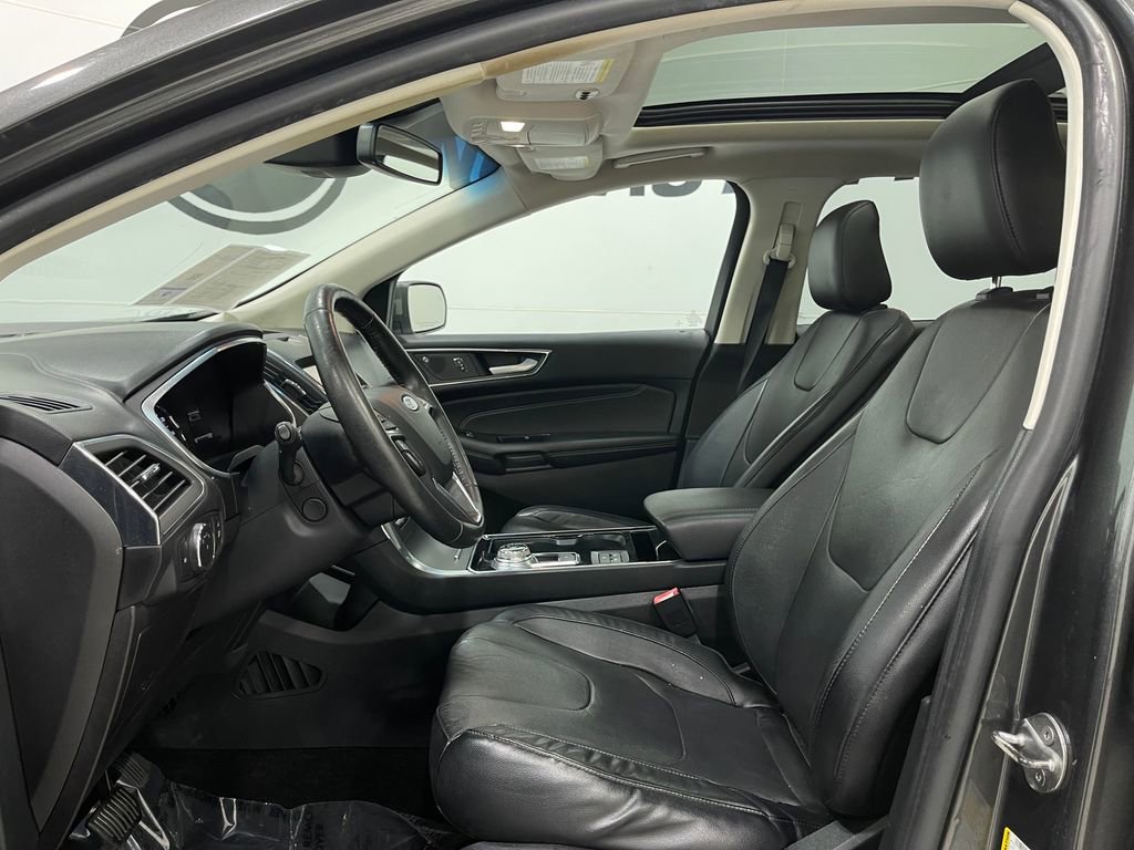 Used 2020 Ford Edge Titanium w/ Equipment Group 301A image 13