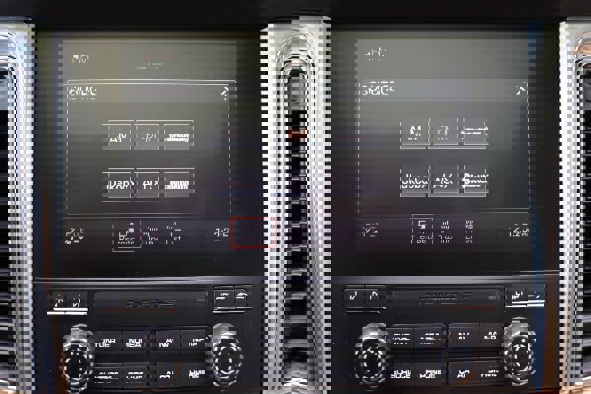 Used 2017 Porsche Macan S image 24