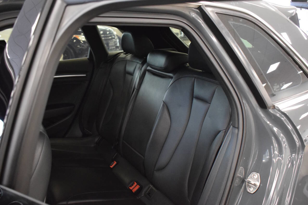 Used 2018 Audi A3 e-tron Premium Plus w/ Technology Package image 47