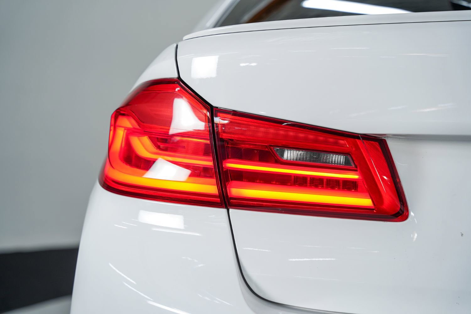Used 2020 BMW M5 w/ Executive Package image 21