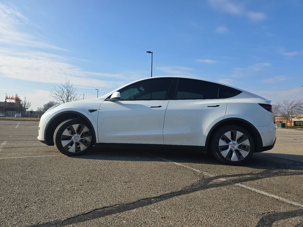 Used 2020 Tesla Model Y Long Range image 11