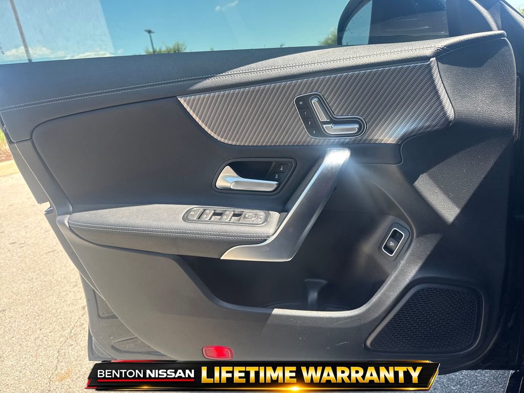Used 2025 Mercedes-Benz CLA 250 image 11