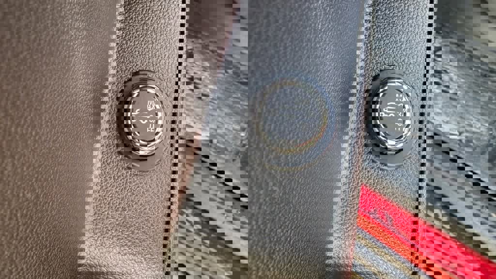 Used 2024 Chevrolet Traverse LT image 21