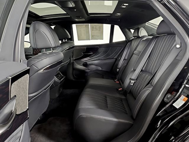 Used 2023 Lexus LS 500 AWD w/ Interior Upgrade Package image 11