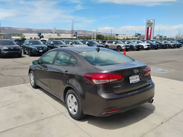 Used 2017 Kia Forte LX FWD image 6