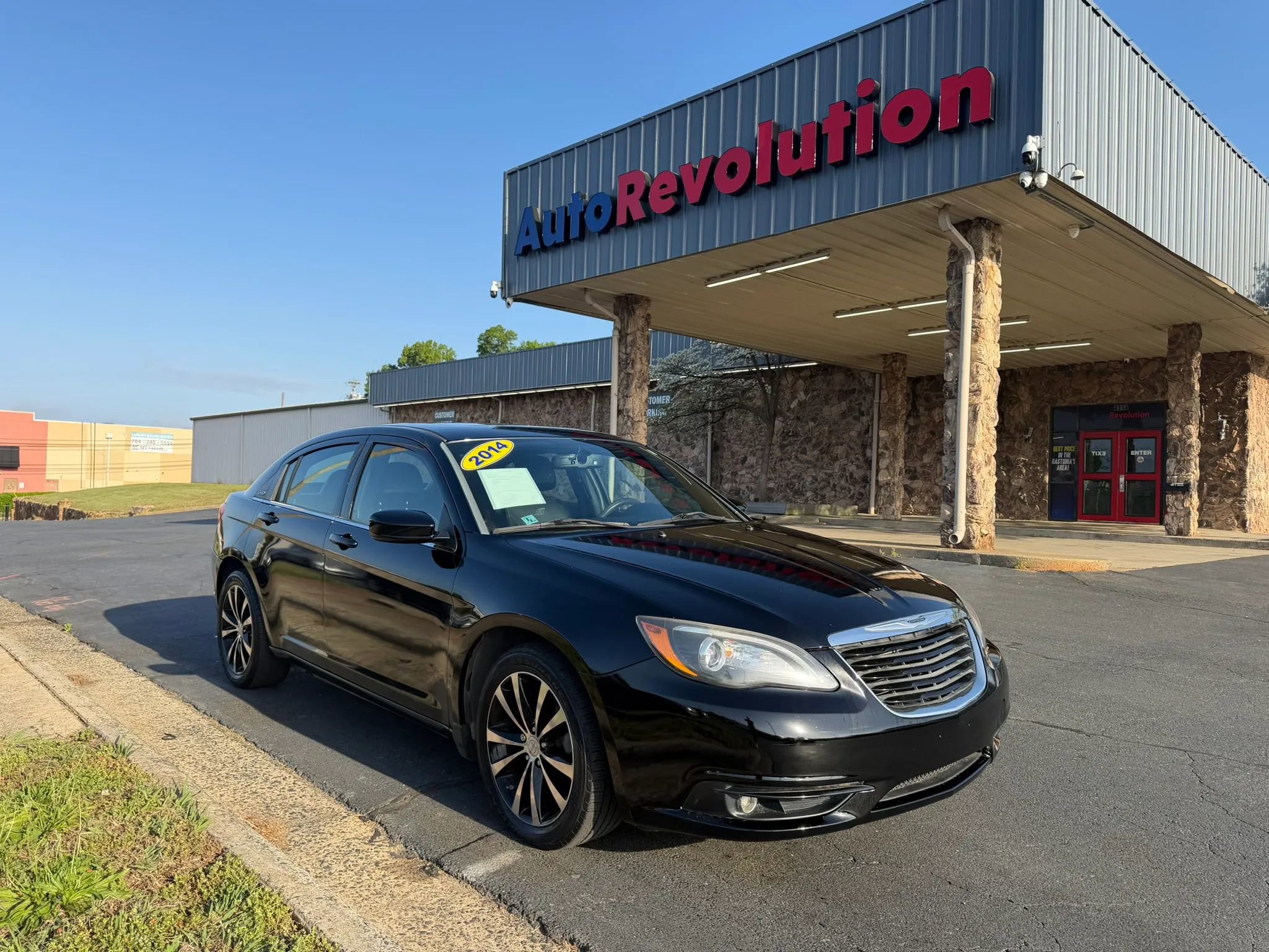 Used 2014 Chrysler 200 Limited w/ Sun/Sound Group image 1