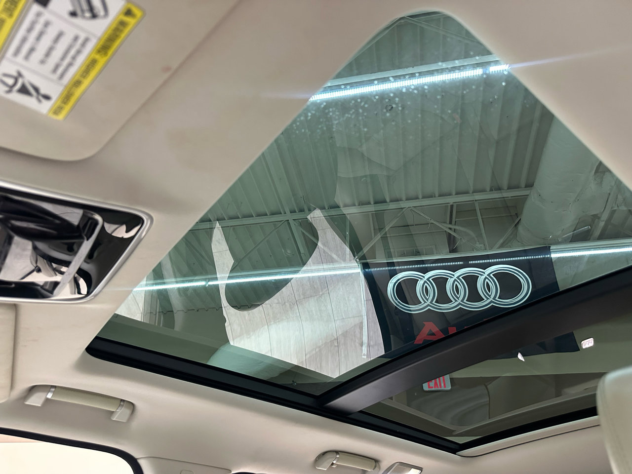 Used 2014 Land Rover Range Rover HSE image 33