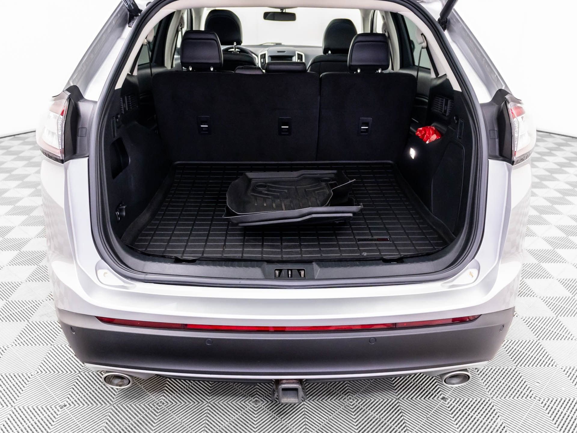 Used 2017 Ford Edge Titanium w/ Equipment Group 301A AWD/4WD image 32