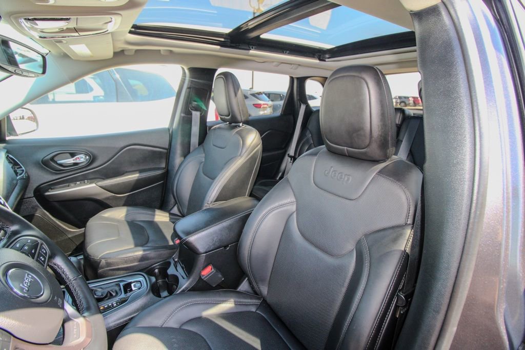 Used 2021 Jeep Cherokee Limited w/ Elite Package image 16