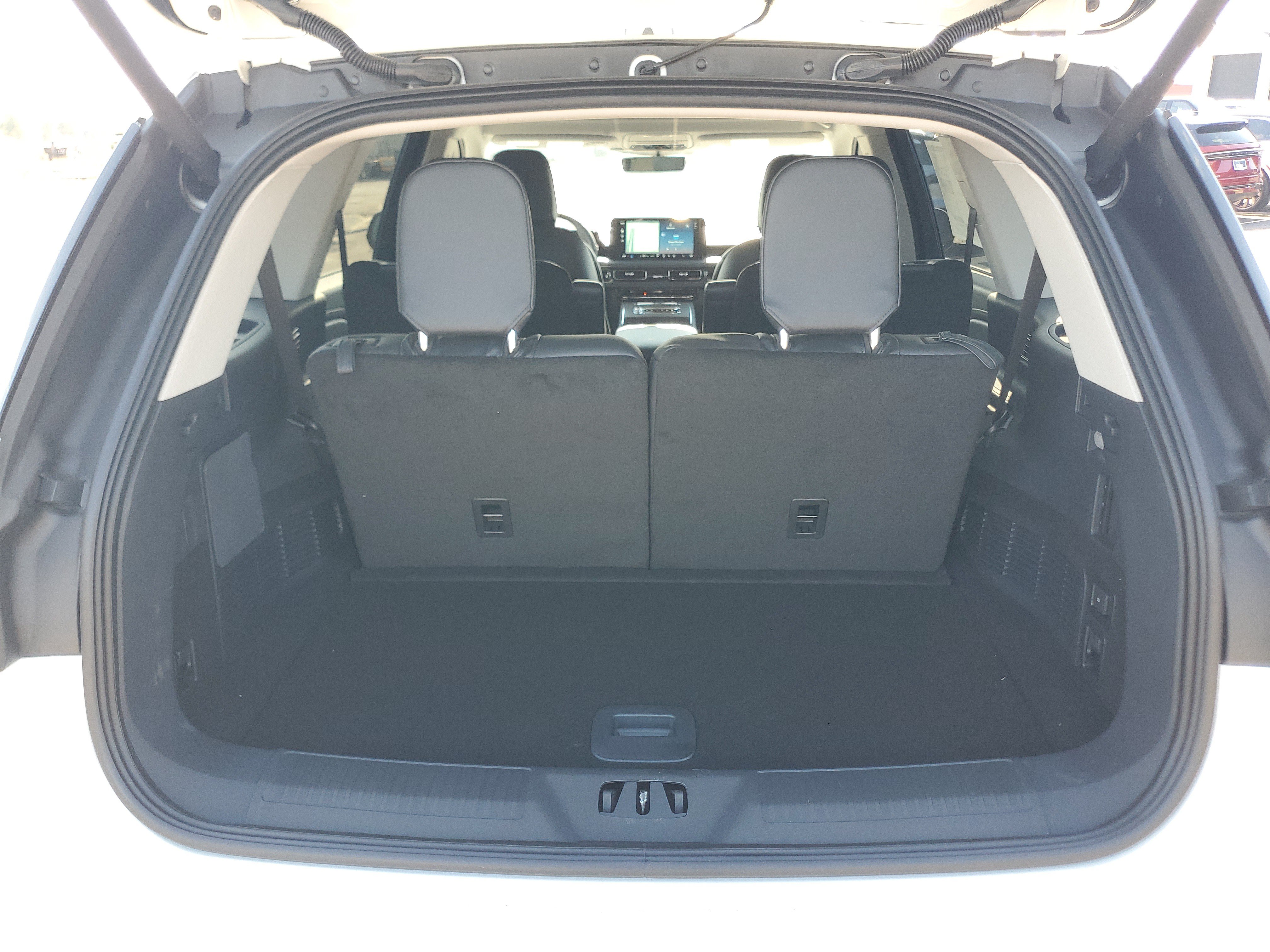 New 2026 Lincoln Aviator Reserve w/ Jet Appearance Package AWD/4WD image 29