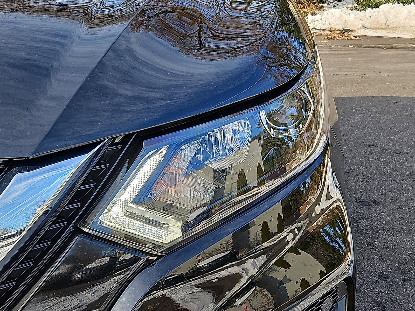 Certified 2022 Nissan Rogue Sport S image 9