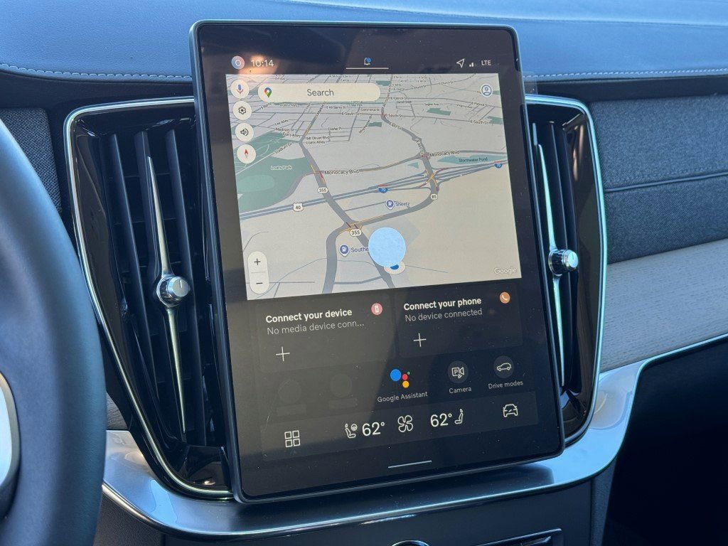 New 2026 Volvo XC90 T8 Plus w/ Protection Package Premier image 22