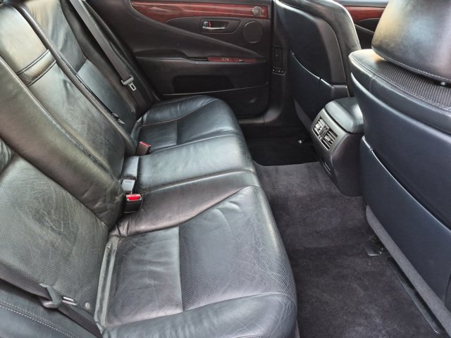 Used 2012 Lexus LS 460 w/ Luxury Value Edition RWD image 19