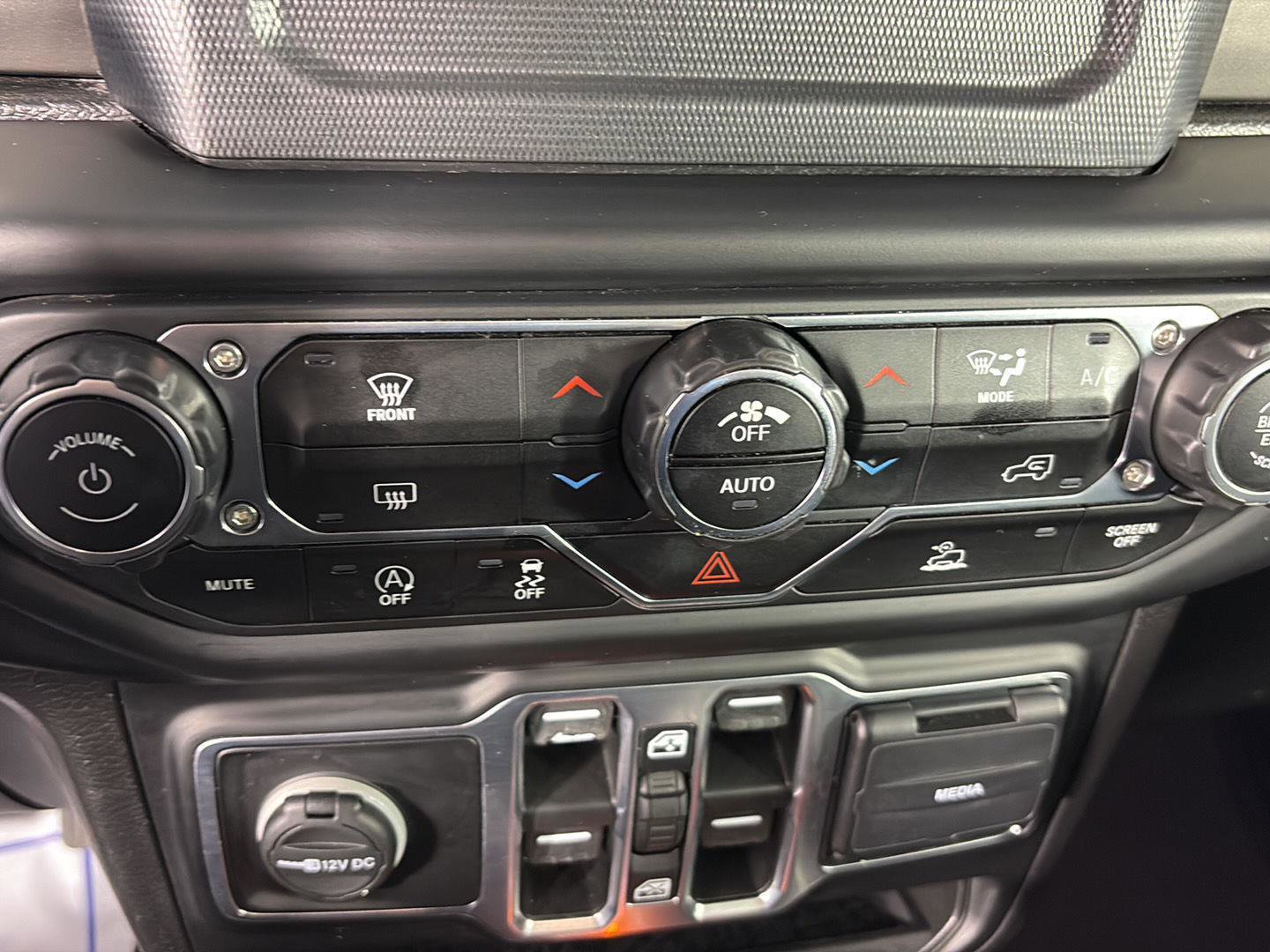 Used 2021 Jeep Wrangler Unlimited Sport image 35