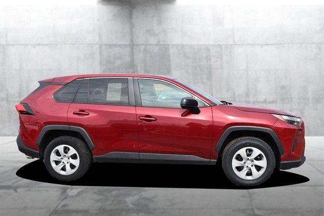 Used 2024 Toyota RAV4 LE image 5