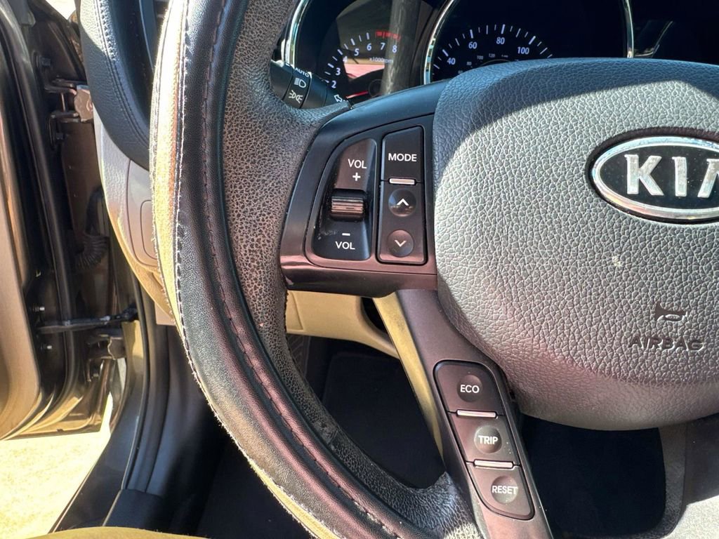 Used 2011 Kia Optima EX w/ Premium Pkg FWD image 24