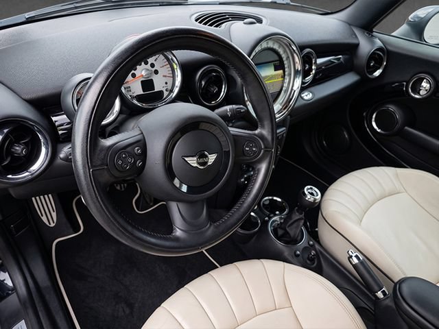 Used 2012 MINI Cooper S w/ Technology Pkg FWD image 5