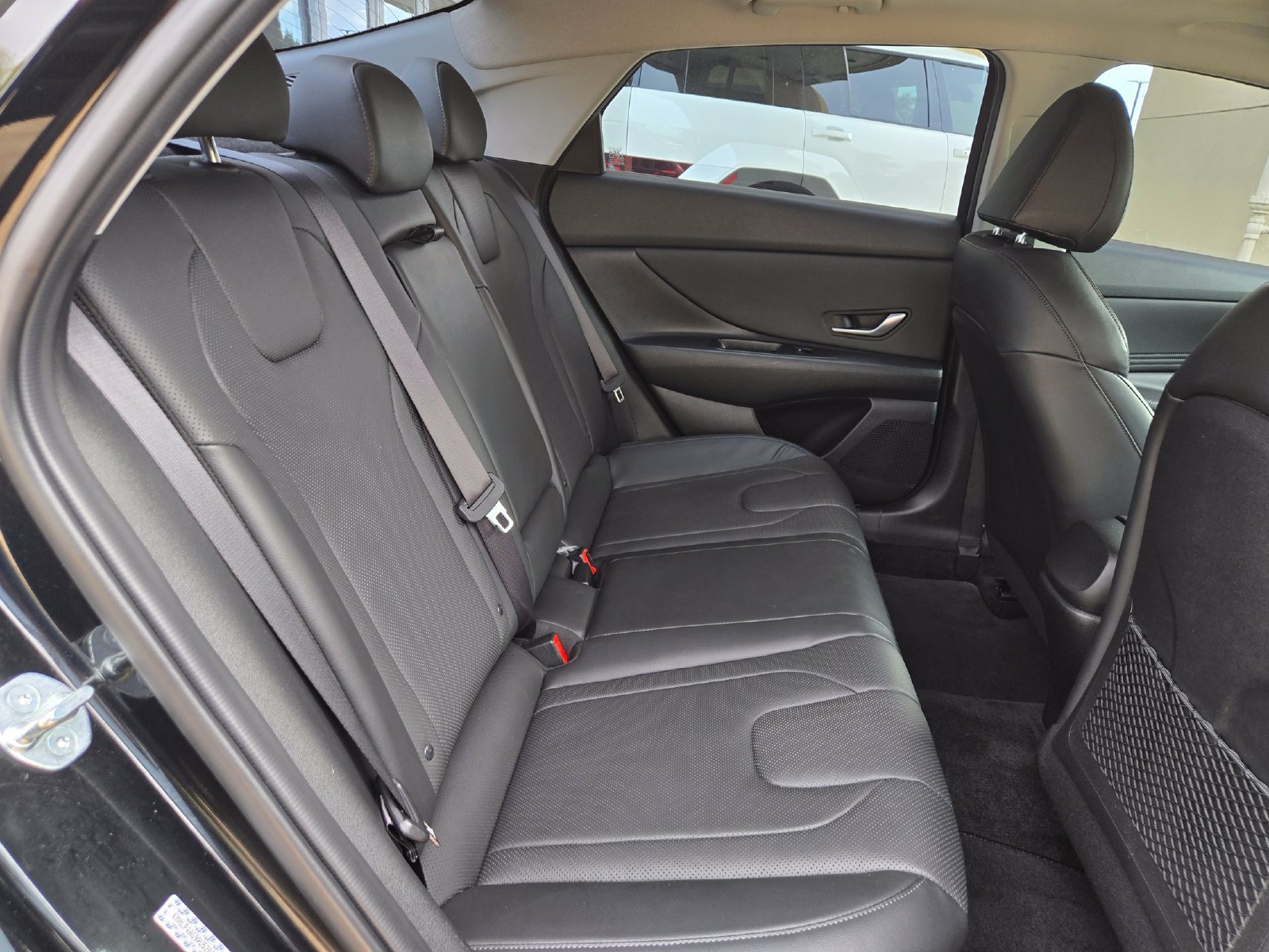 Used 2023 Hyundai Elantra Limited FWD image 27