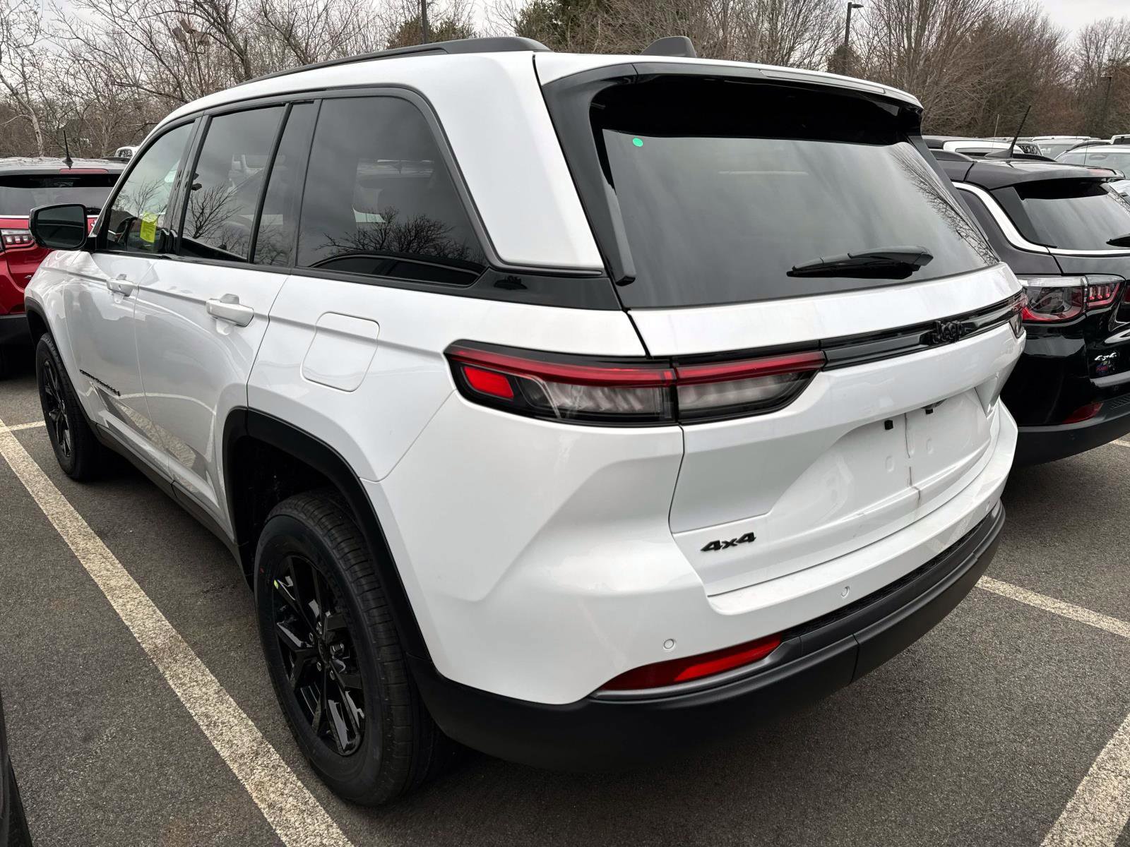 New 2026 Jeep Grand Cherokee Altitude image 3