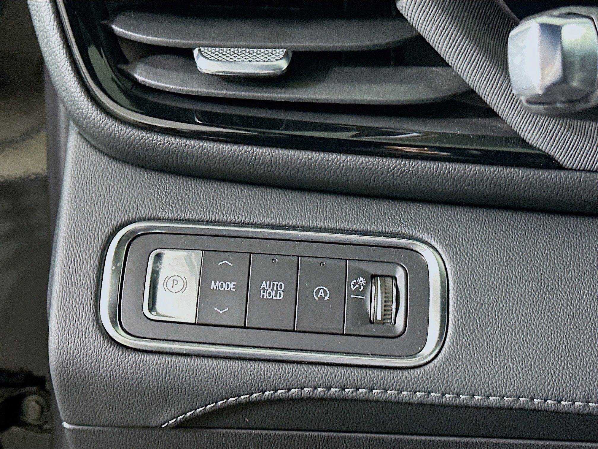 Used 2025 Buick Enclave Preferred image 17