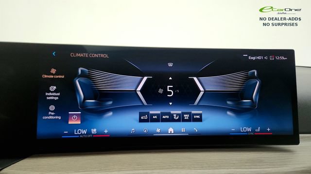Used 2025 BMW 330i xDrive Sedan AWD/4WD image 50