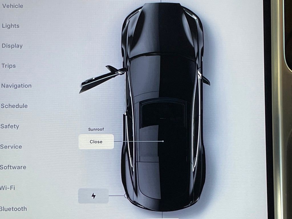 Used 2016 Tesla Model S 70D image 35