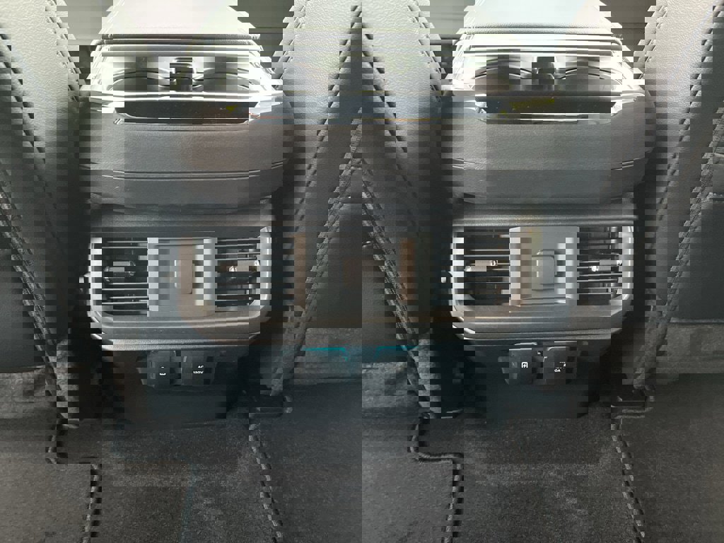 New 2025 Ford F150 Lariat w/ Equipment Group 501A Mid image 23