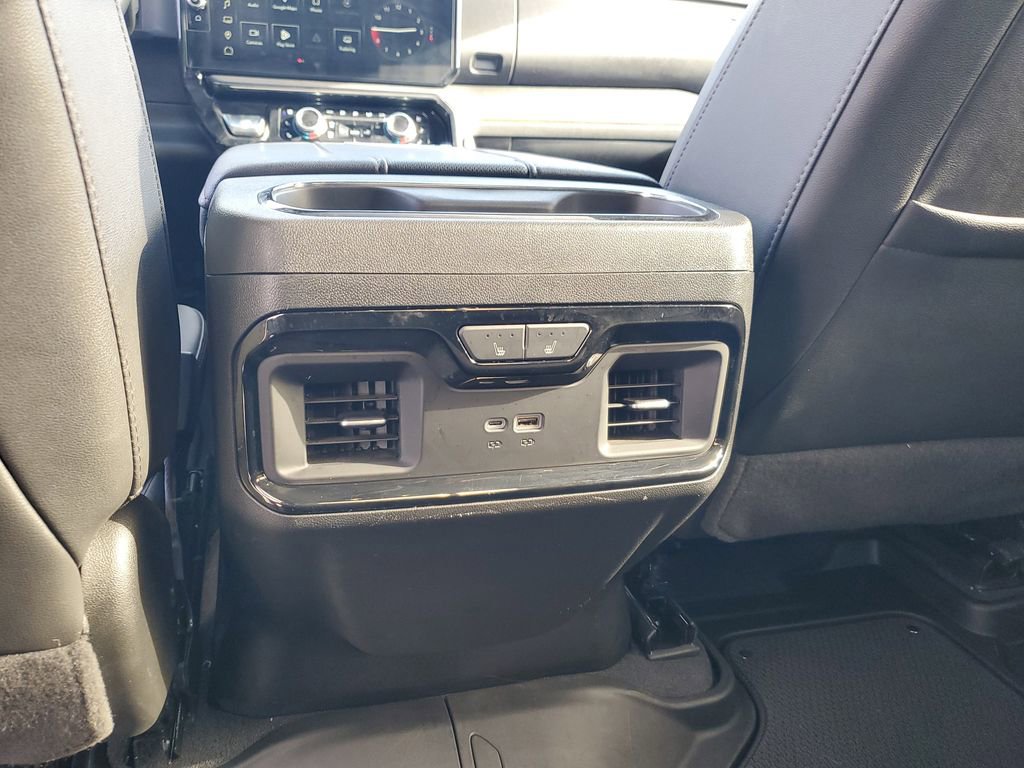 Used 2025 GMC Sierra 2500 AT4 image 12