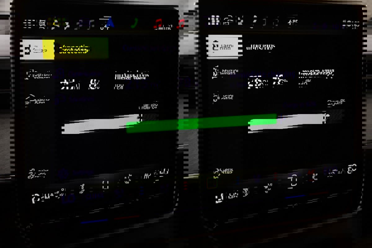 Used 2025 Volkswagen ID. Buzz Pro S image 36