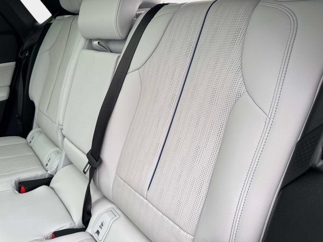 New 2027 Cadillac Lyriq Luxury w/ LPO, Floor Liner Package AWD/4WD image 12