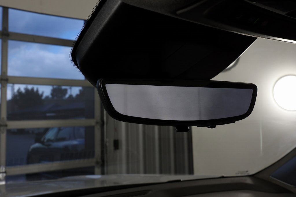 Used 2025 Cadillac Escalade Sport Platinum w/ LPO, ONYX Package image 31