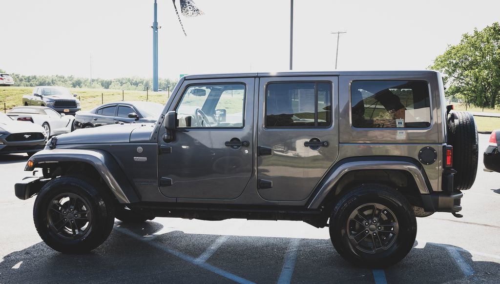 Used 2016 Jeep Wrangler Unlimited Sahara AWD/4WD image 21