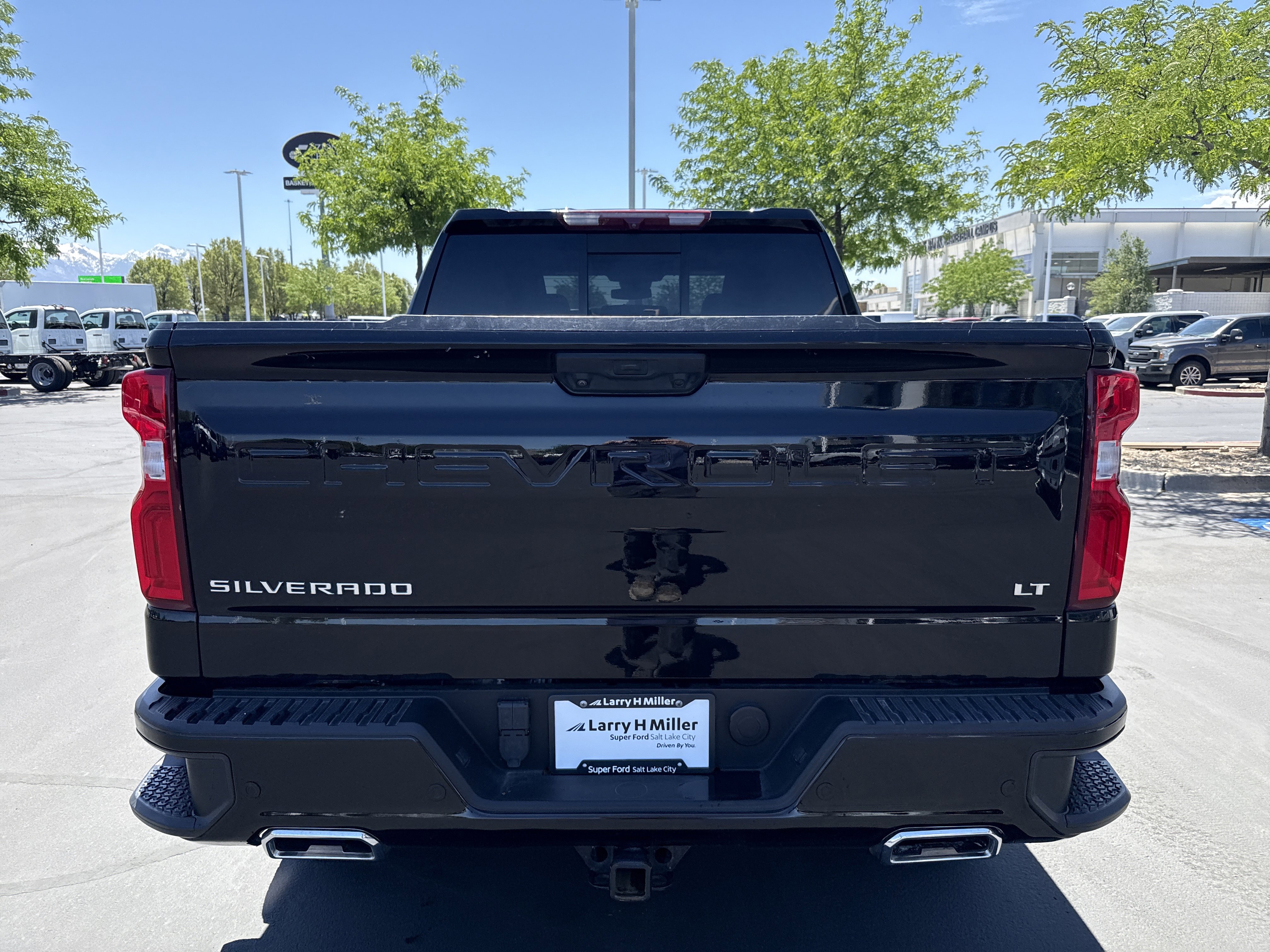 Used 2022 Chevrolet Silverado 1500 LT Trail Boss w/ LT Trail Boss Premium Package AWD/4WD image 4