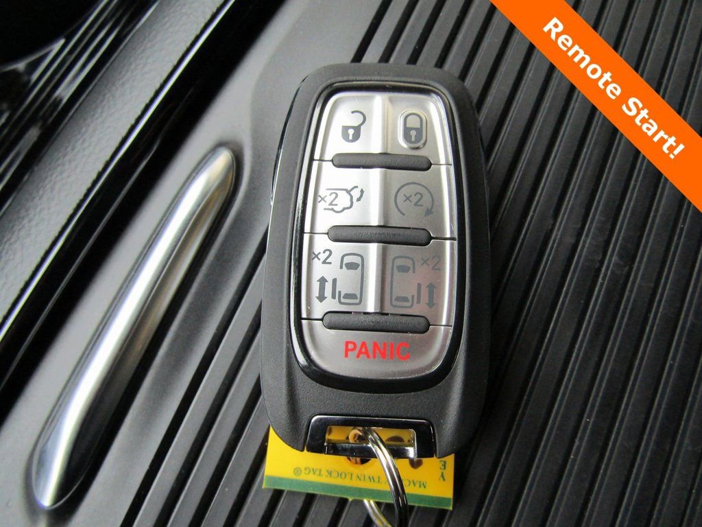 New 2026 Chrysler Pacifica Limited w/ S Appearance Package image 24